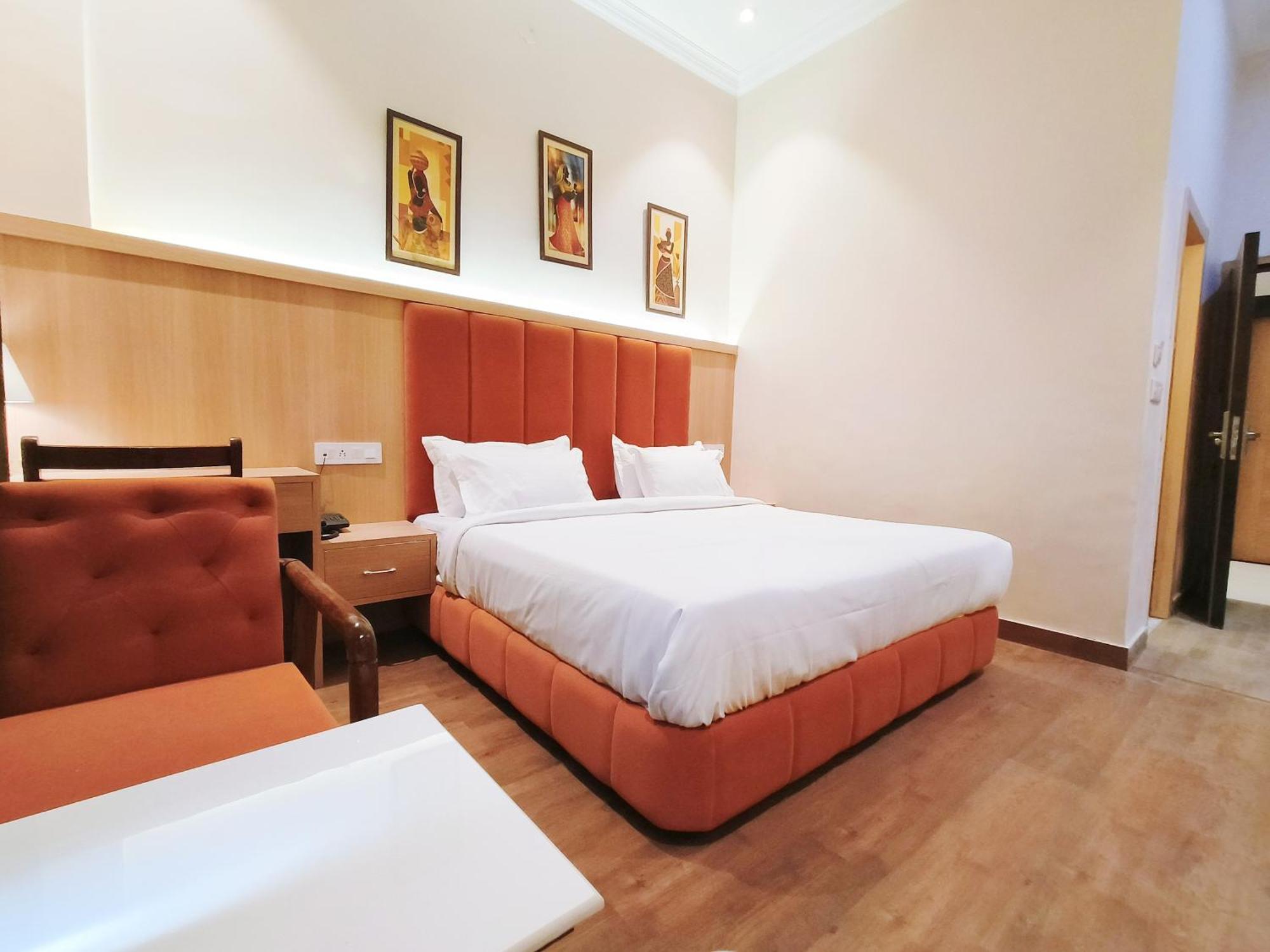 Hotel Ricky By Sahibs Group Amritszár Kültér fotó
