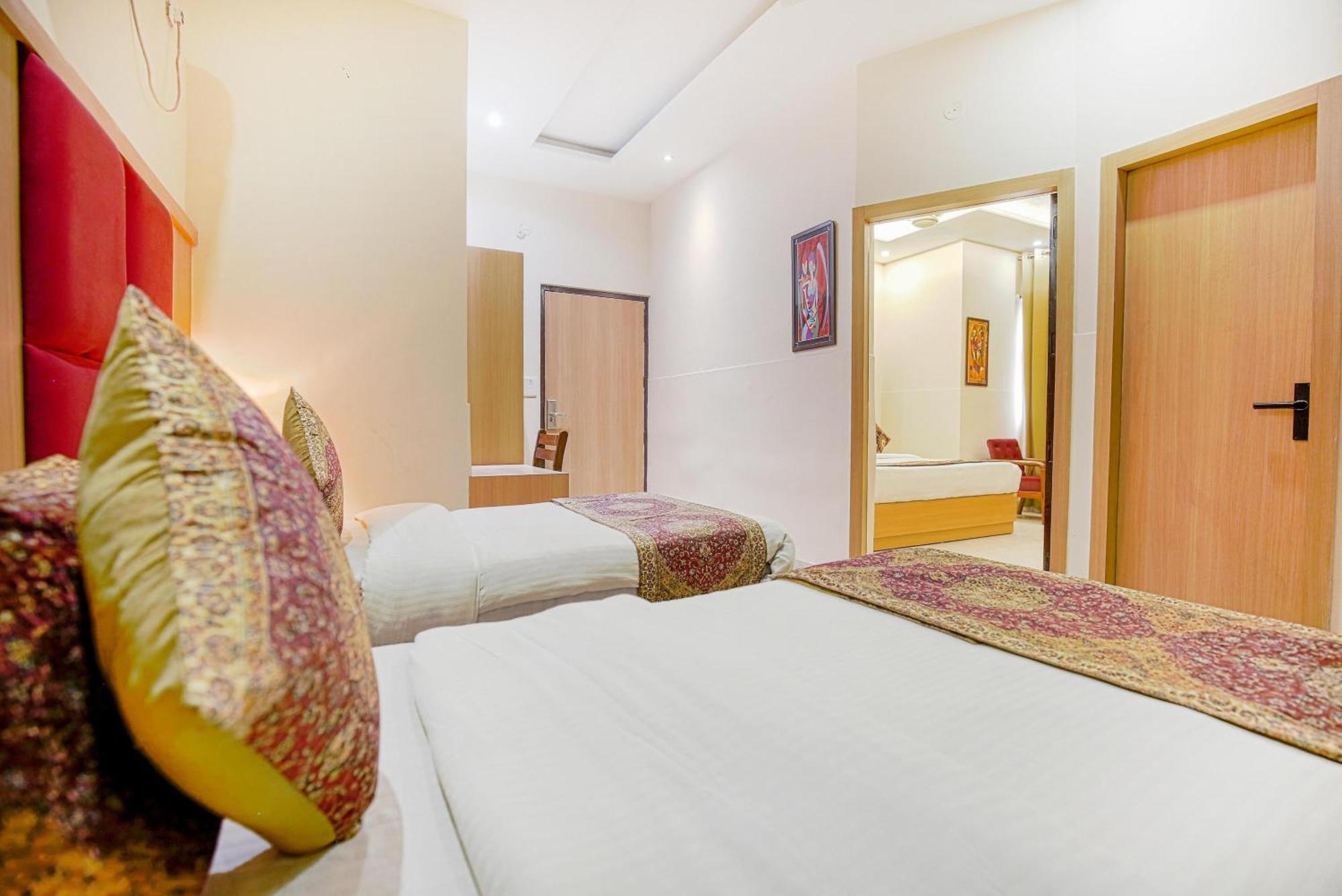 Hotel Ricky By Sahibs Group Amritszár Kültér fotó